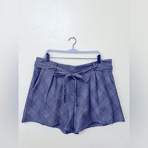 ACTIVE USA SHORTS SIZE 3XL